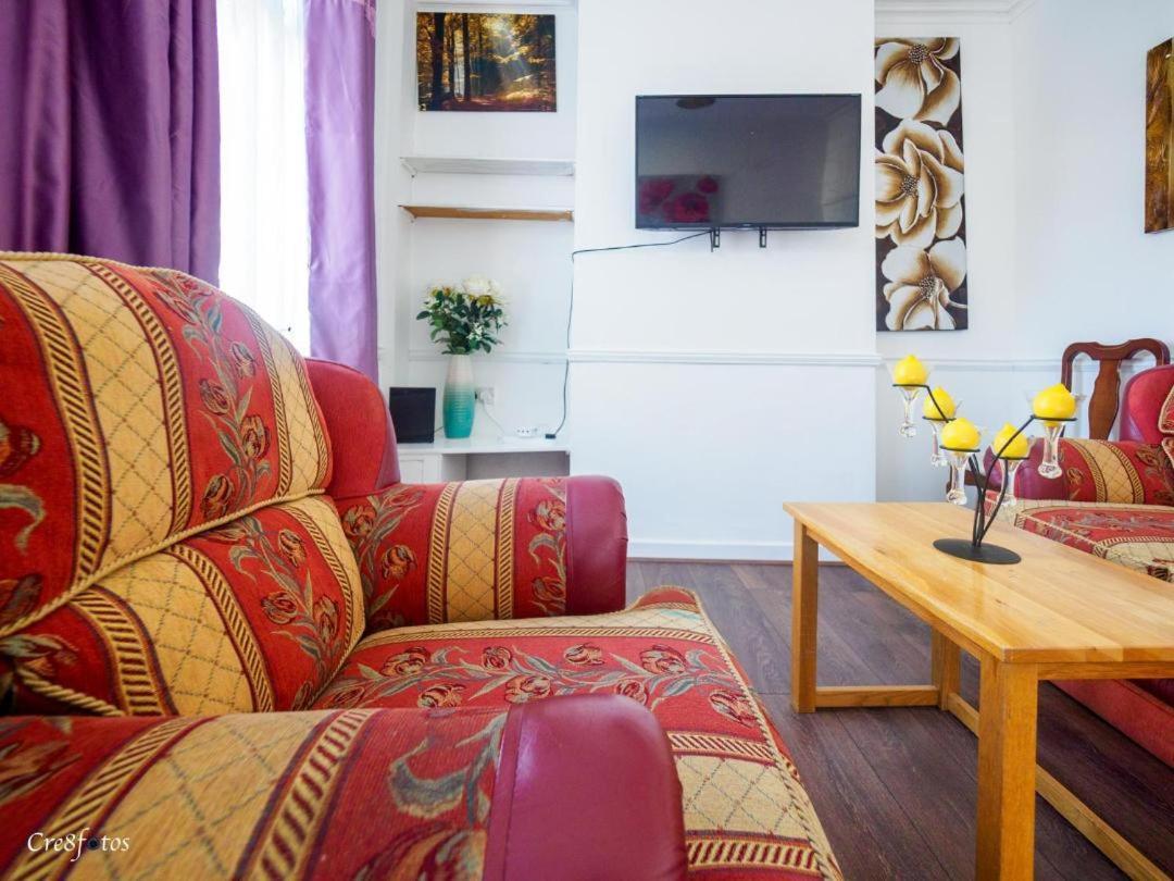 12 Cornwallis Lodge Family Room 1 Stoke-on-Trent Exteriér fotografie