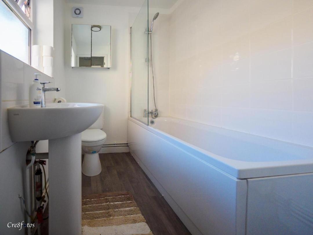 12 Cornwallis Lodge Family Room 1 Stoke-on-Trent Exteriér fotografie