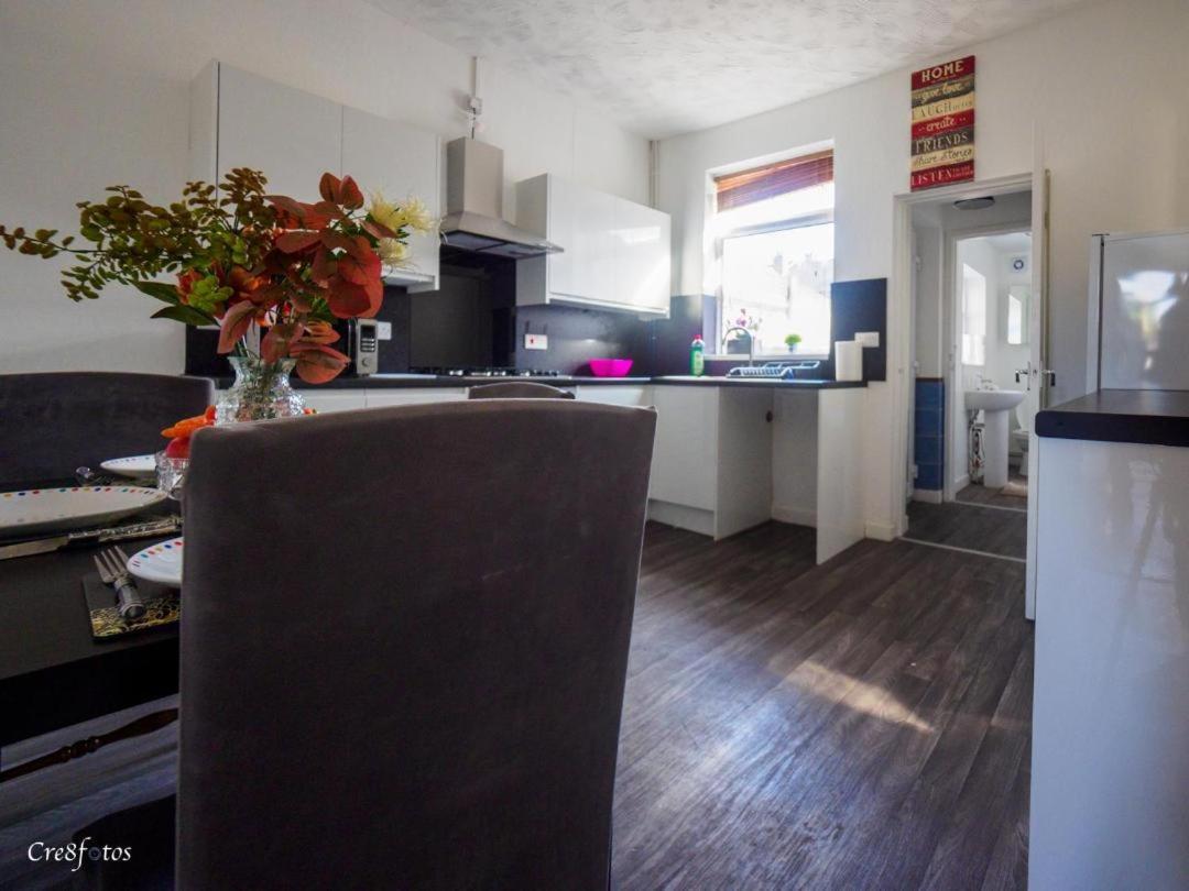 12 Cornwallis Lodge Family Room 1 Stoke-on-Trent Exteriér fotografie