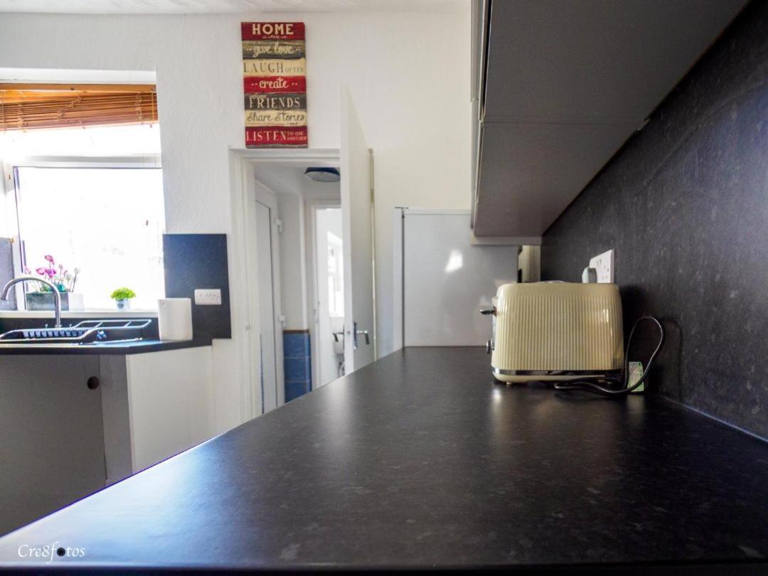 12 Cornwallis Lodge Family Room 1 Stoke-on-Trent Exteriér fotografie