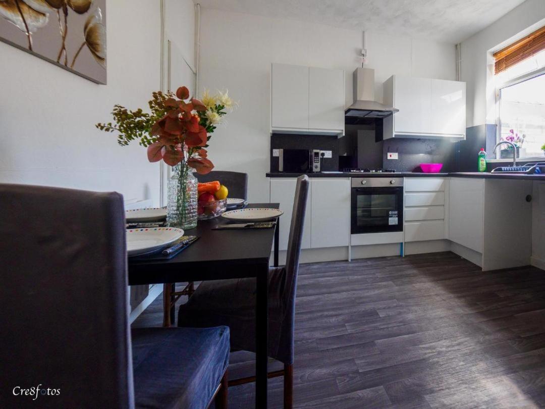 12 Cornwallis Lodge Family Room 1 Stoke-on-Trent Exteriér fotografie