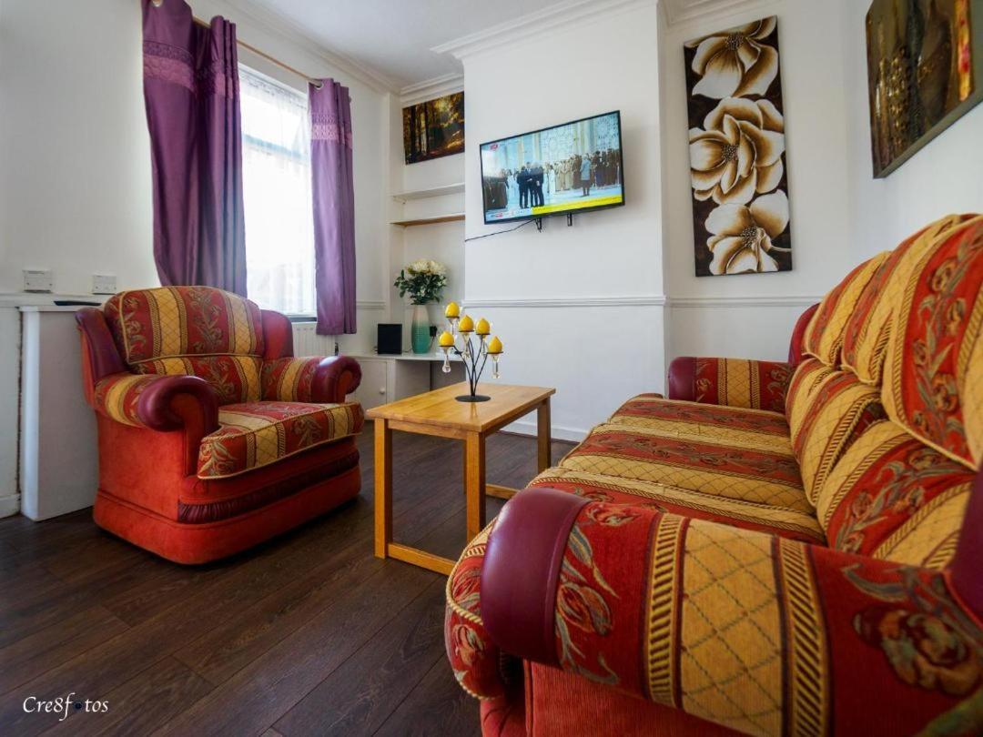 12 Cornwallis Lodge Family Room 1 Stoke-on-Trent Exteriér fotografie