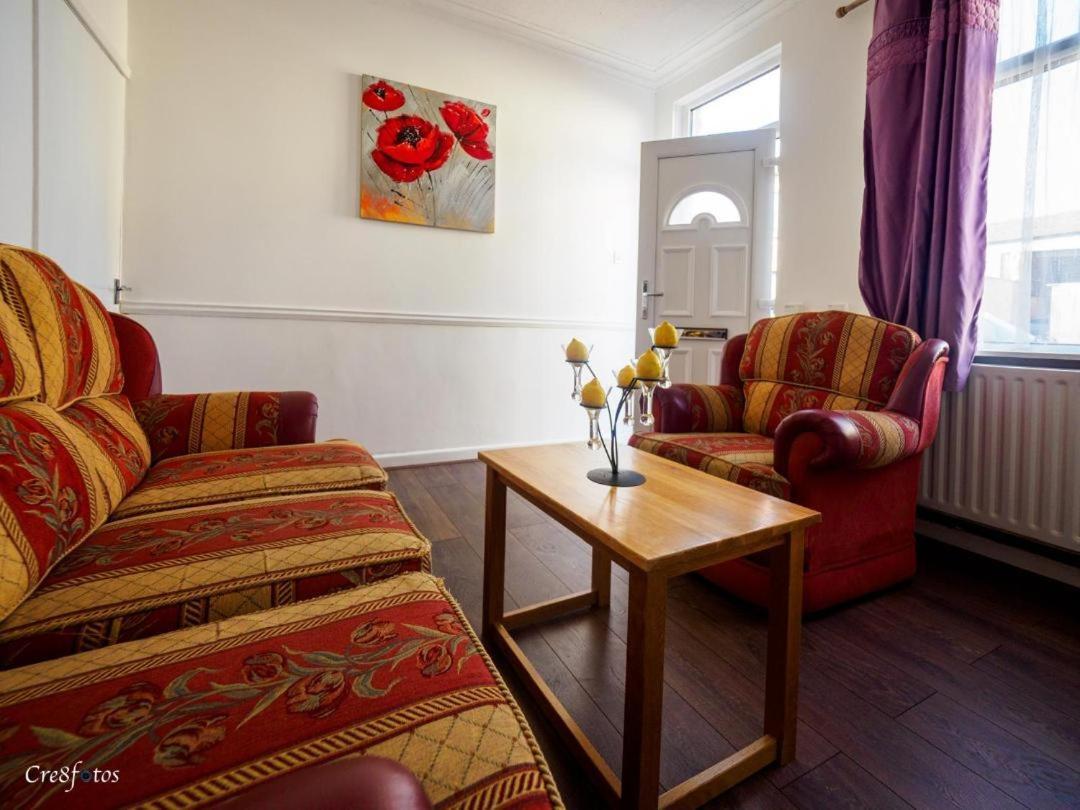 12 Cornwallis Lodge Family Room 1 Stoke-on-Trent Exteriér fotografie